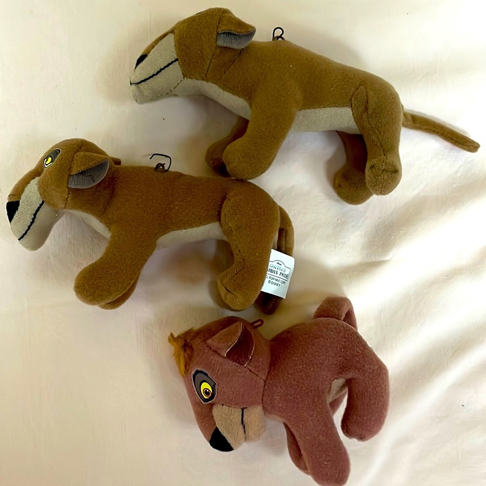 Disney Simba’s Pride Christmas Tree ornaments. Lion King.